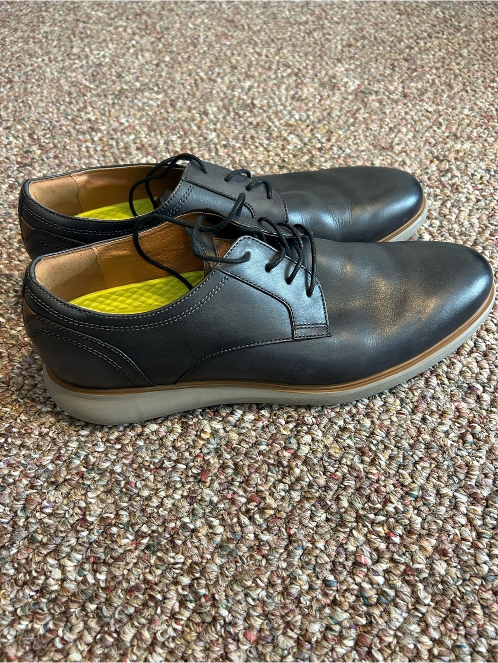 Florsheim Gray Leather Lace-Up Oxford with Contrasting Sole